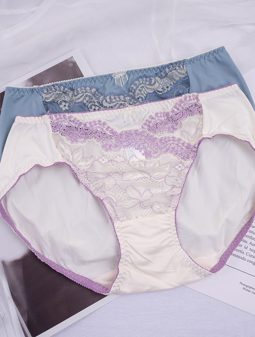 MIT鳶尾花語 大罩杯內衣  【配褲】 M-XL （白）